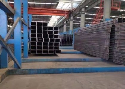 ASTM A500 Στρογγυλοειδείς κούφες τομές από χάλυβα με εξονυχιστική επεξεργασία και χρωματική επιφάνεια