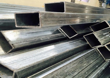 3000mm μήκος Ατσάλινο σωλήνα χωρίς συγκόλληση σε ορθογώνιο σχήμα