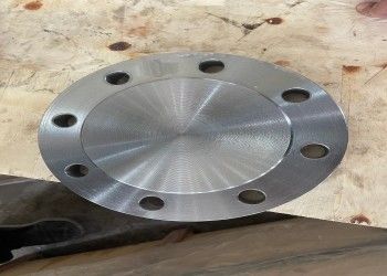 Φλάντζες Χάλυβα Κατηγορίας 300 Πετρελαίου με Αντισκωριακό Ελαιώδες Επίστρωμα 1/2”-48” Σπειροειδής Σύνδεση