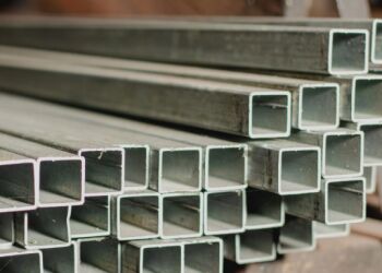 Χάλυβα κούφια τμήματα με υπηρεσία επεξεργασίας συγκόλλησης και σχήμα τετράγωνου τμήματος για προσαρμοσμένη επεξεργασία επιφάνειας