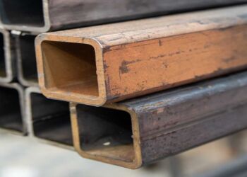 Κοίλα τμήματα από χάλυβα θερμής έλασης με βαθμό Q195-235 και προσαρμοσμένες επιλογές επιφανειών για δομικές εφαρμογές